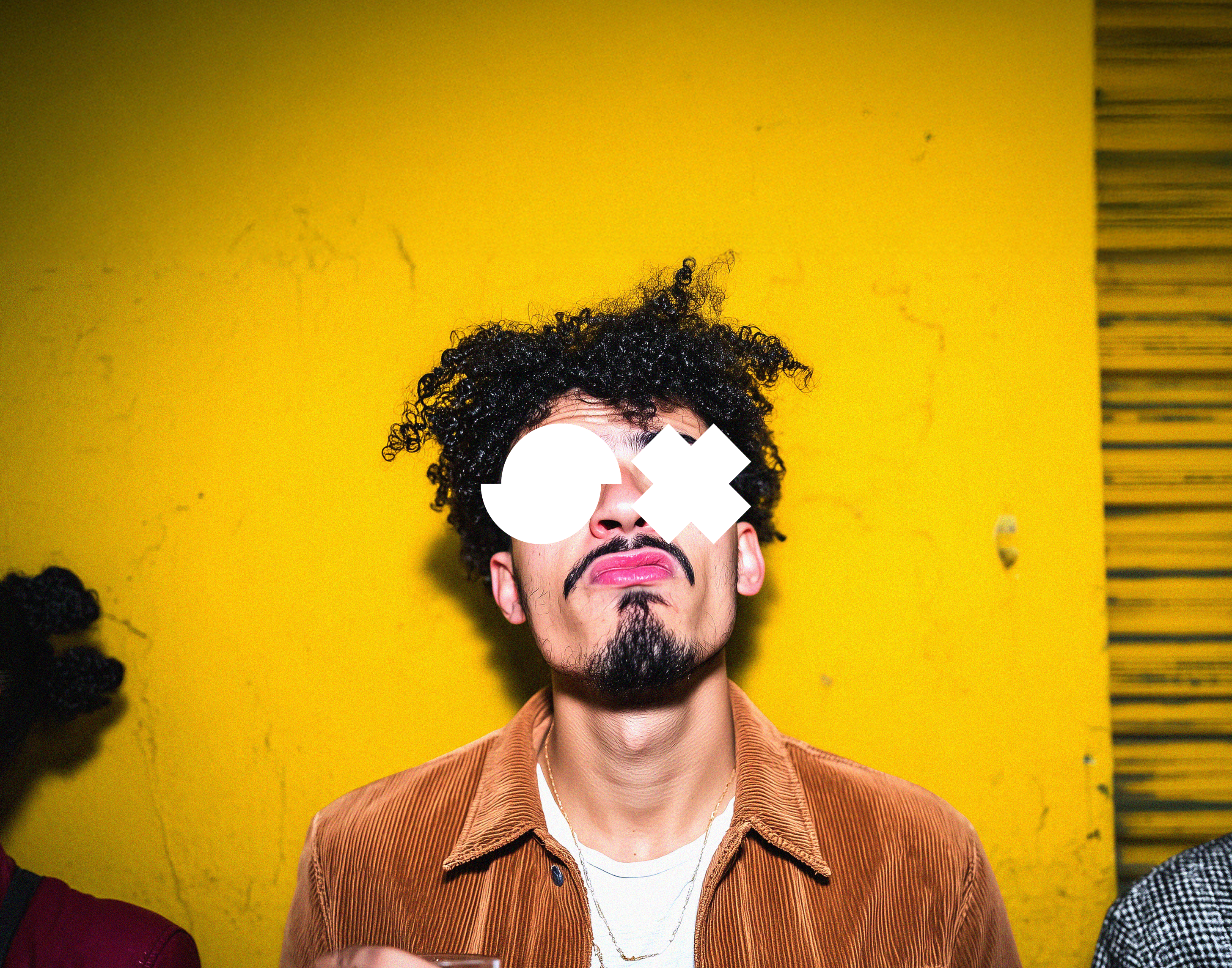 Smell first-class.<br>Pay low-key.